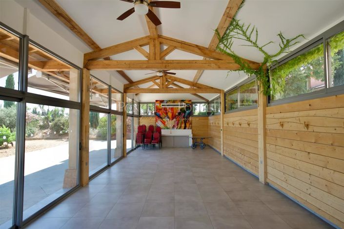 Image No.21-8 Bed House for sale