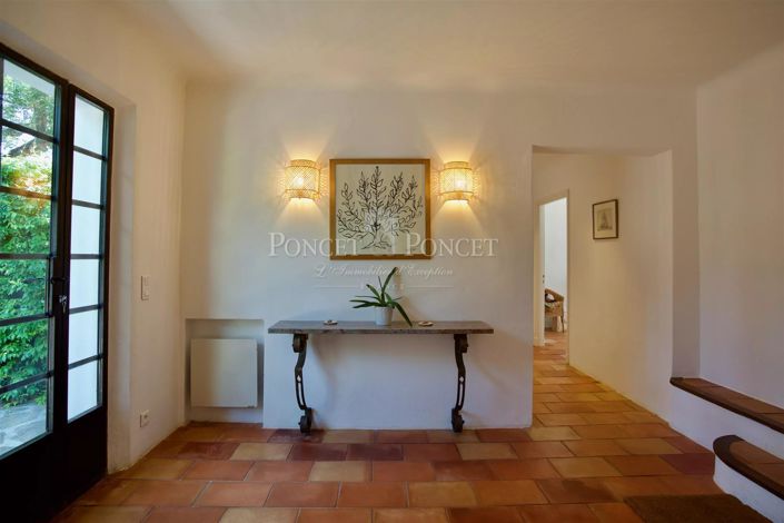 Image No.20-4 Bed House for sale