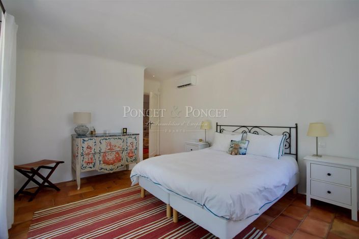 Image No.21-4 Bed House for sale