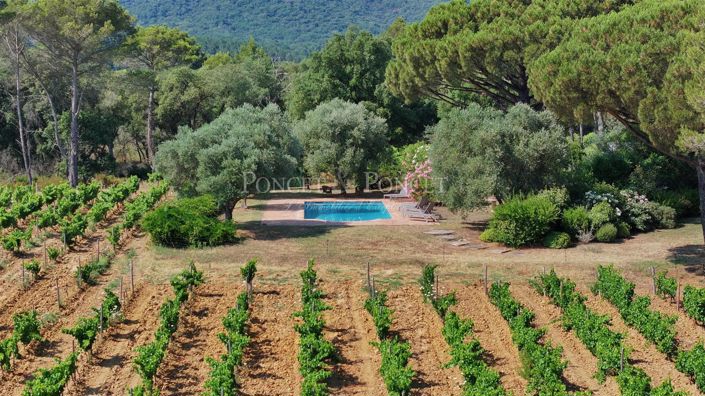 Image No.27-4 Bed House for sale