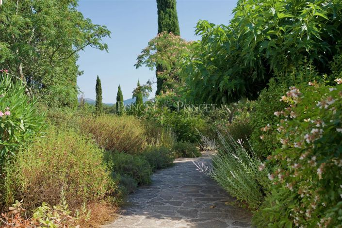 Image No.30-4 Bed House for sale