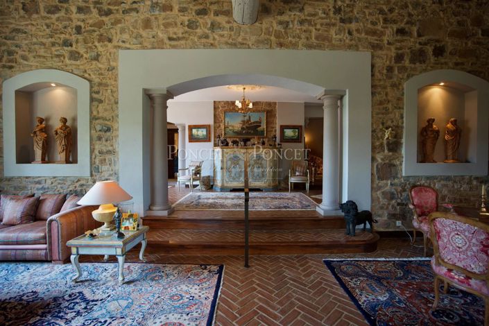 Image No.16-12 Bed House for sale