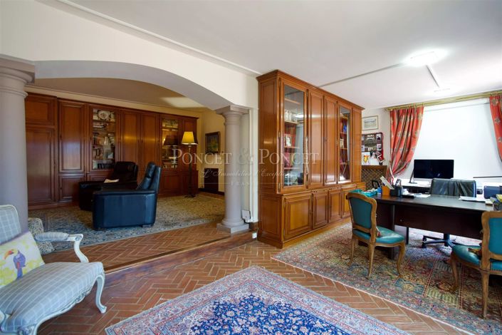 Image No.25-12 Bed House for sale