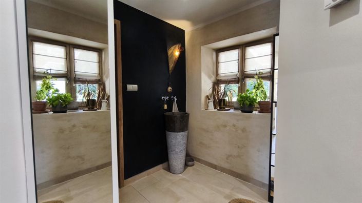 Image No.17-3 Bed House for sale