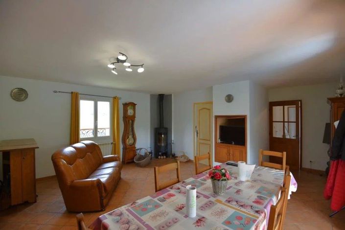 Image No.2-4 Bed House for sale