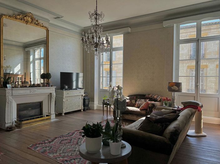 Image No.5-10 Bed House for sale