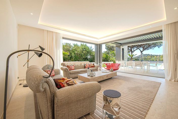 Image No.3-4 Bed Property for sale