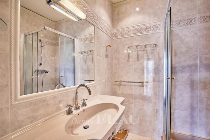 Image No.24-3 Bed Apartment for sale