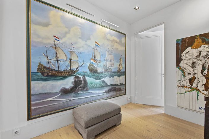 Image No.18-5 Bed House for sale