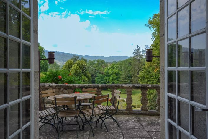 Image No.12-19 Bed House for sale