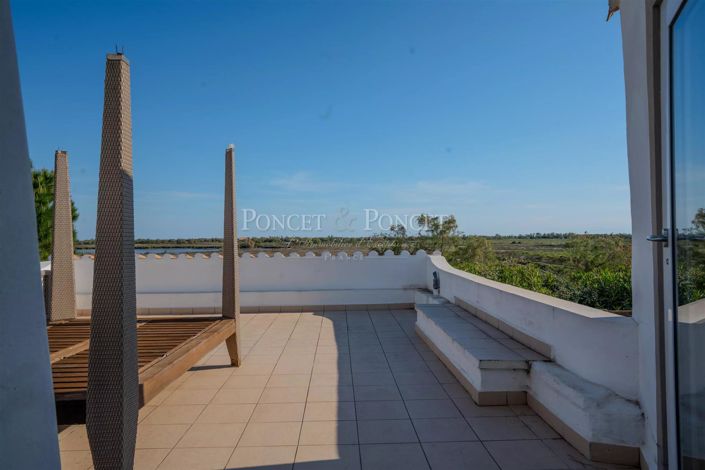 Image No.14-3 Bed House for sale