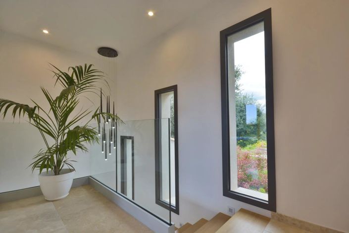 Image No.25-5 Bed House for sale