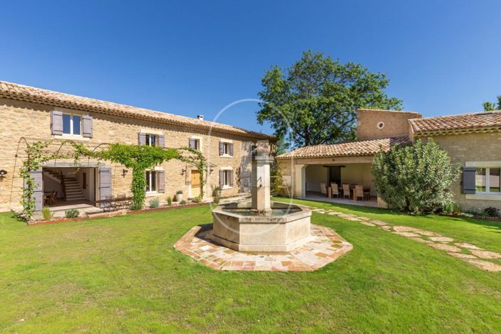 Image No.2-8 Bed Property for sale