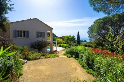 6 Bed House for sale