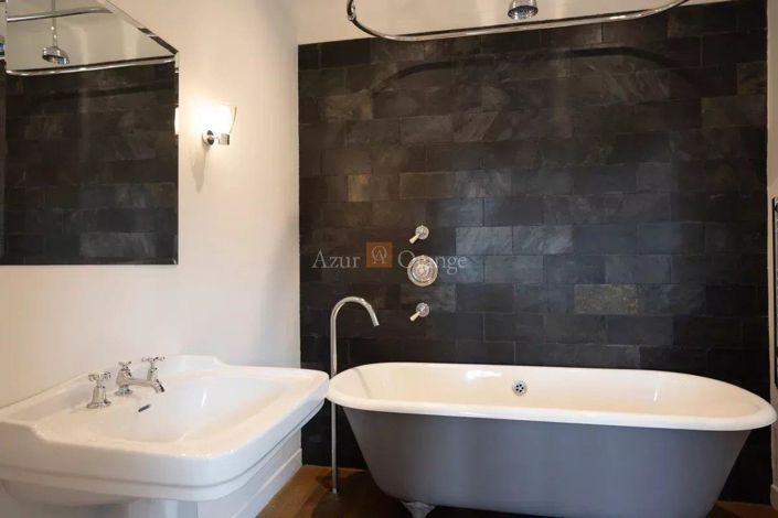 Image No.16-6 Bed House for sale