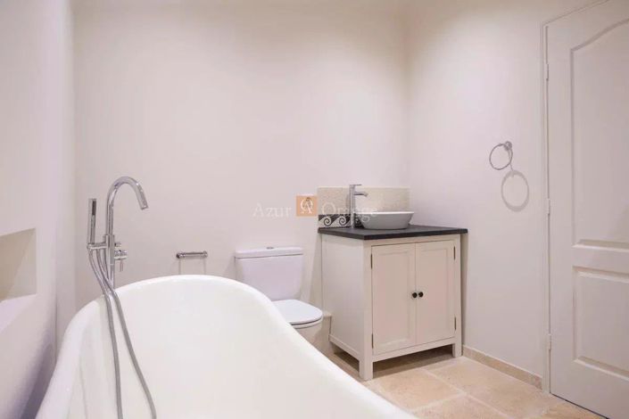 Image No.26-6 Bed House for sale