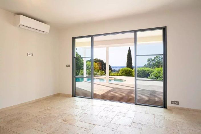 Image No.5-6 Bed House for sale