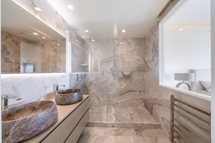 Image No.8-3 Bed Apartment for sale