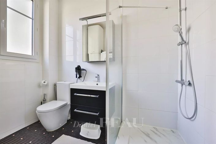 Image No.10-2 Bed Apartment for sale