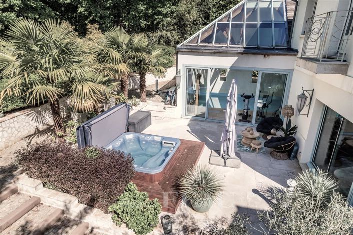 Image No.15-6 Bed House for sale