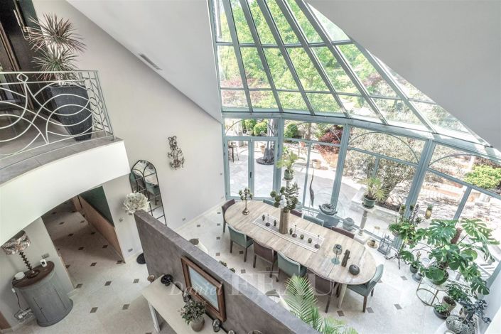 Image No.2-6 Bed House for sale