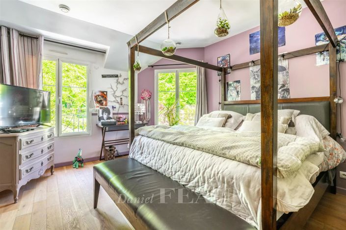 Image No.23-6 Bed House for sale