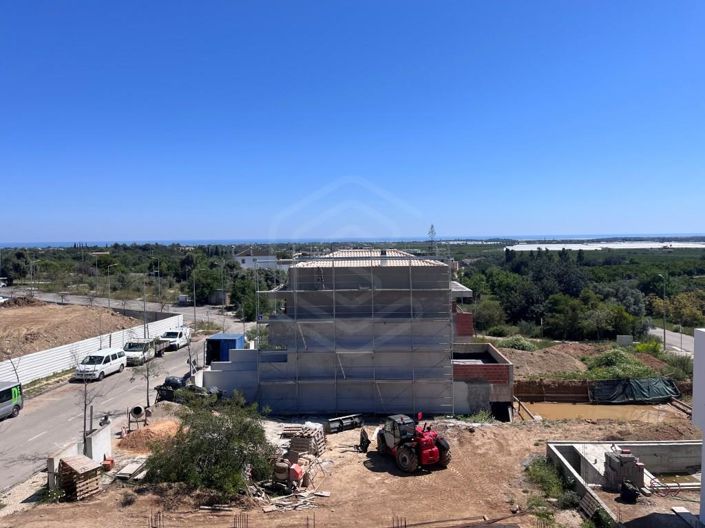 Image No.2-3 Bed House for sale