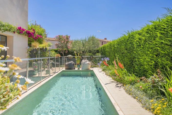 Image No.12-6 Bed House for sale