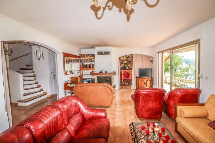 Image No.10-4 Bed House for sale