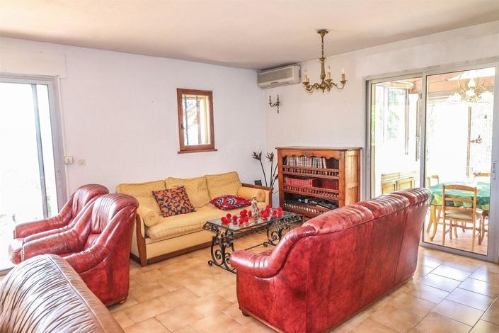 Image No.11-4 Bed House for sale