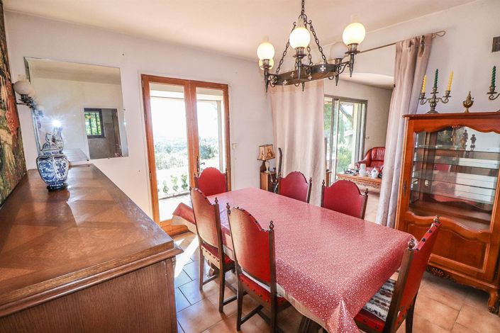 Image No.12-4 Bed House for sale