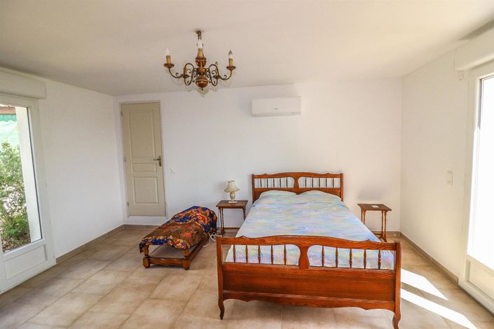 Image No.16-4 Bed House for sale