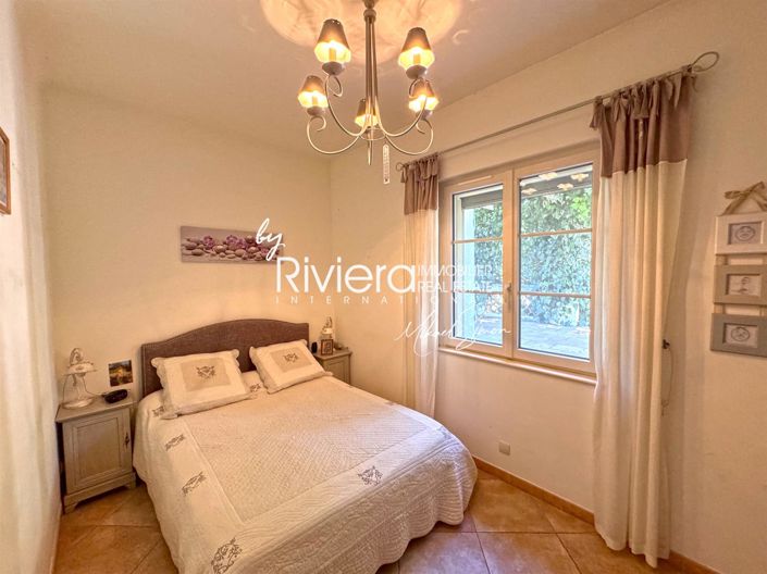 Image No.14-5 Bed House for sale