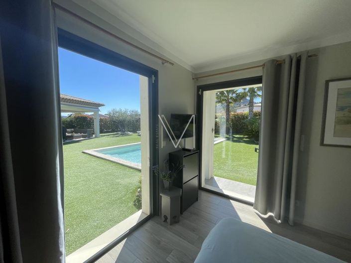 Image No.13-4 Bed House for sale