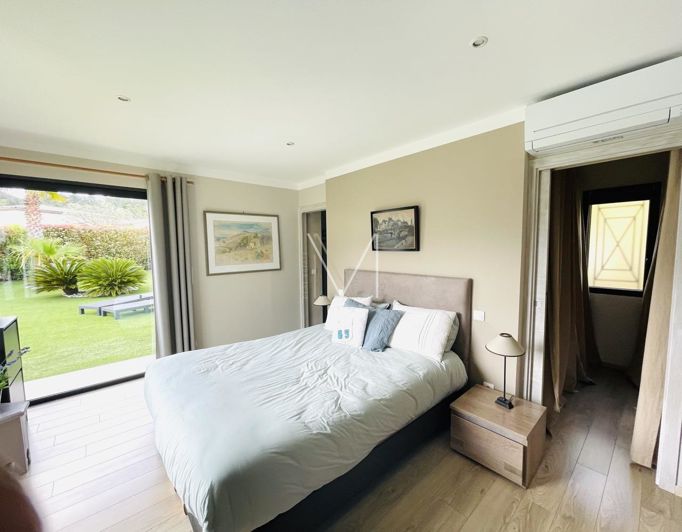 Image No.7-4 Bed House for sale