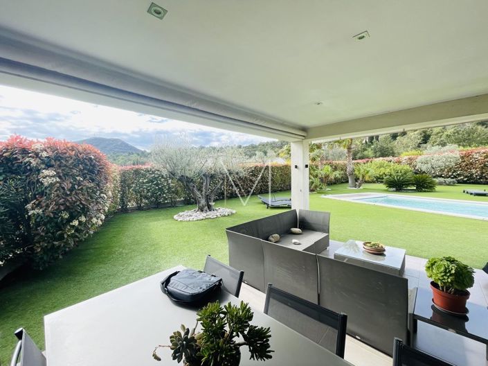 Image No.8-4 Bed House for sale