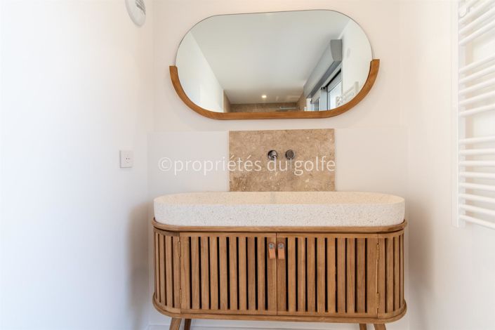 Image No.18-4 Bed House for sale