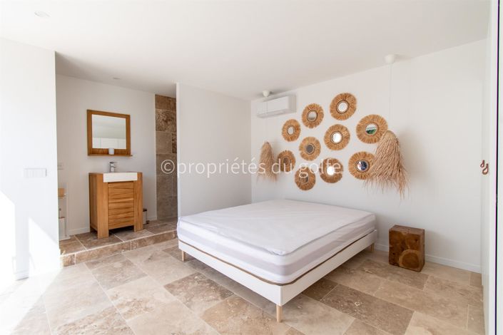 Image No.20-4 Bed House for sale