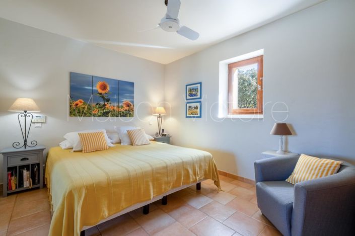 Image No.24-4 Bed House for sale