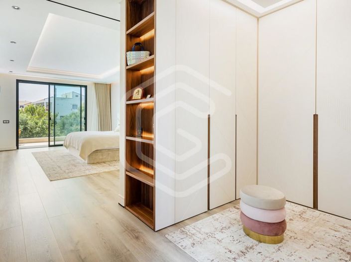 Image No.17-4 Bed House for sale