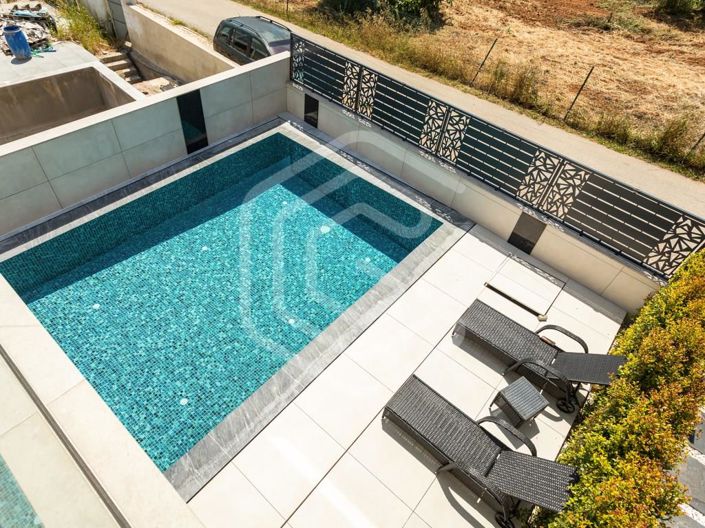 Image No.24-4 Bed House for sale