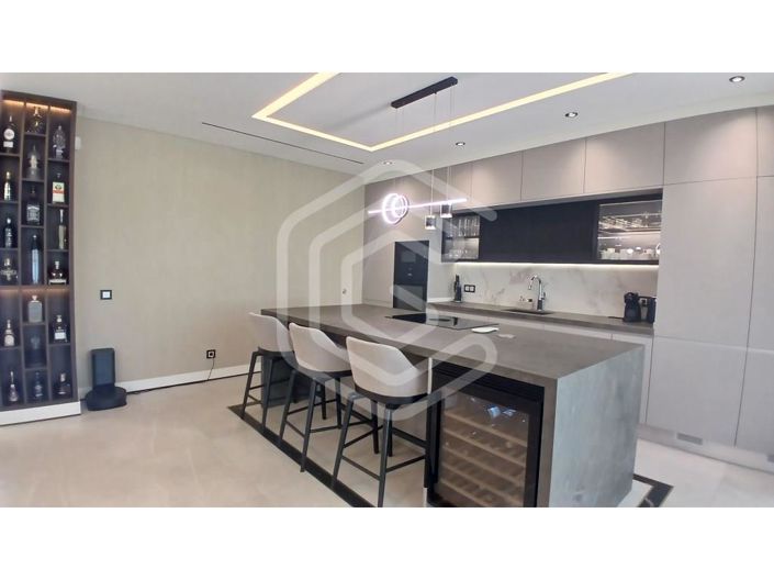 Image No.36-4 Bed House for sale