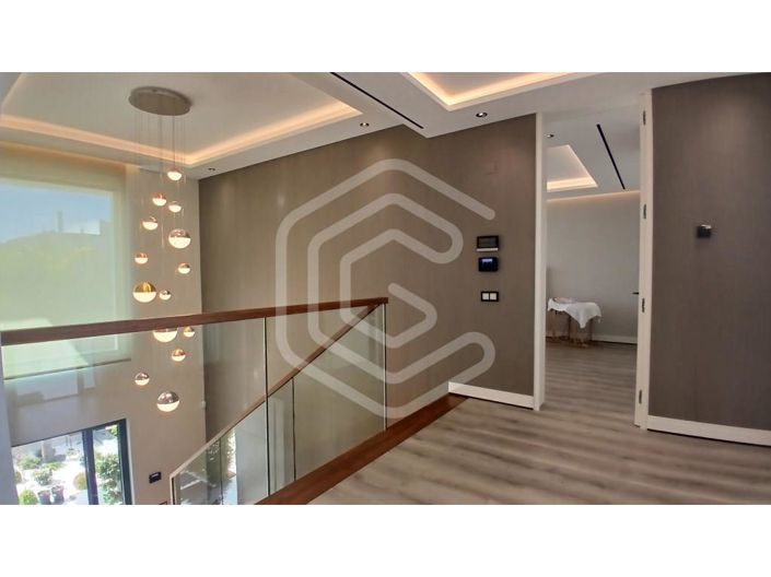 Image No.44-4 Bed House for sale