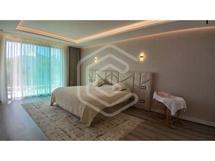 Image No.45-4 Bed House for sale