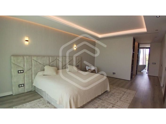 Image No.46-4 Bed House for sale