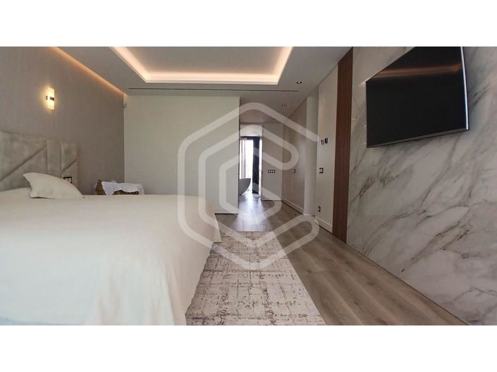 Image No.47-4 Bed House for sale