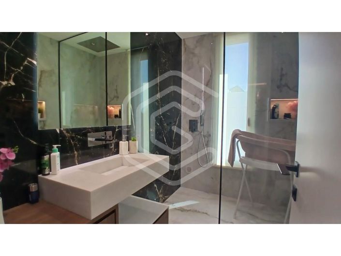 Image No.58-4 Bed House for sale