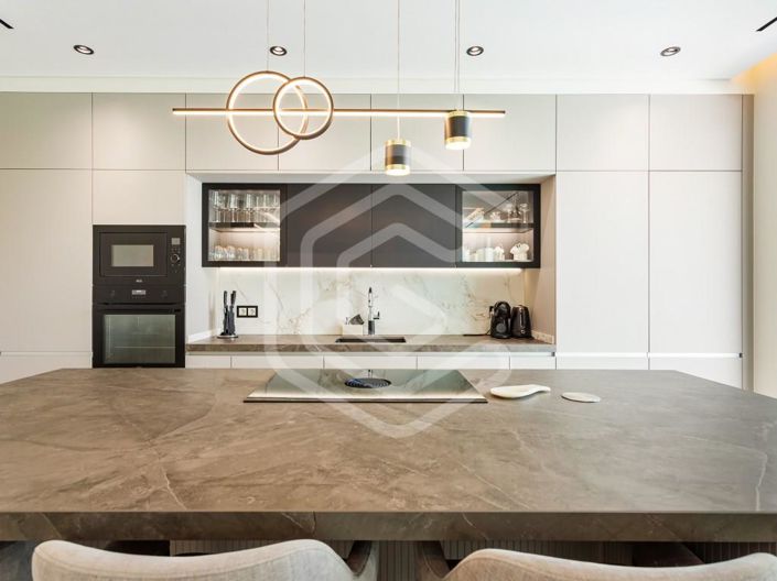 Image No.7-4 Bed House for sale