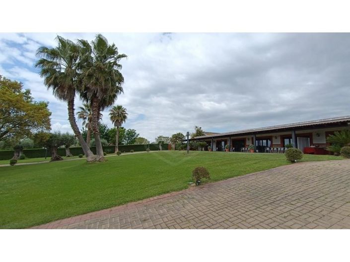 Image No.12-3 Bed House for sale