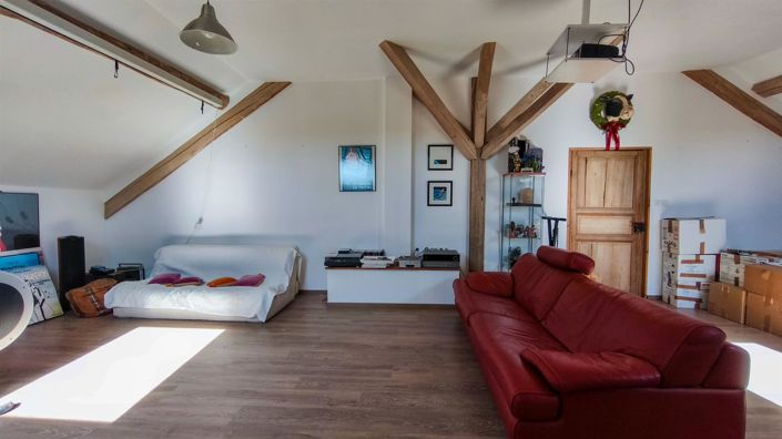 Image No.14-9 Bed House for sale